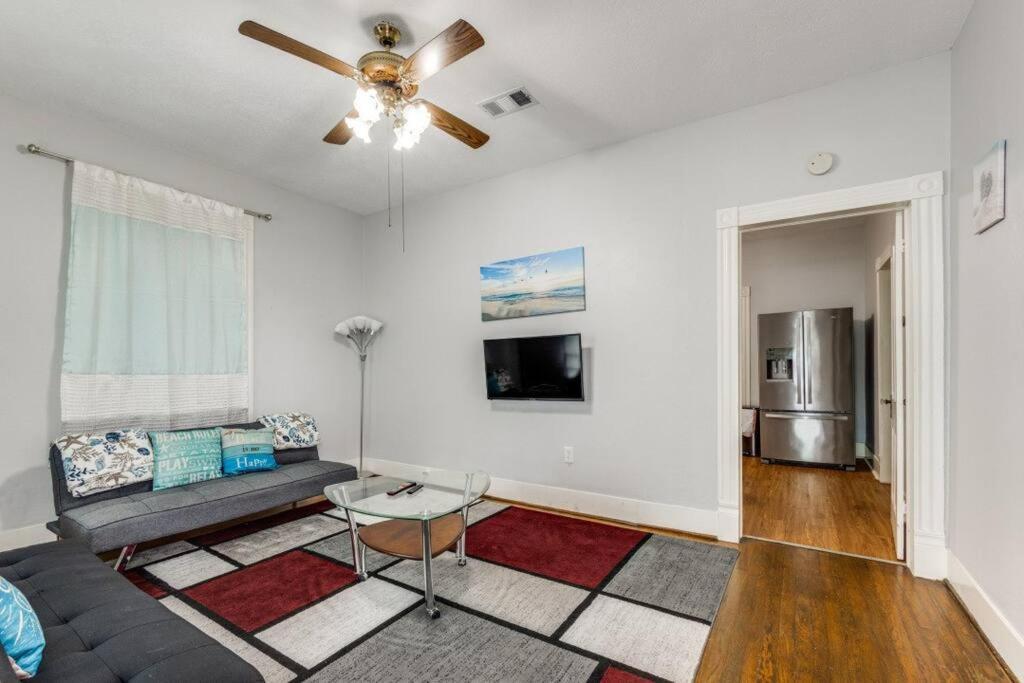 Cozy Sea Breeze Bungalow - 2 Mins To The Beach Galveston Extérieur photo