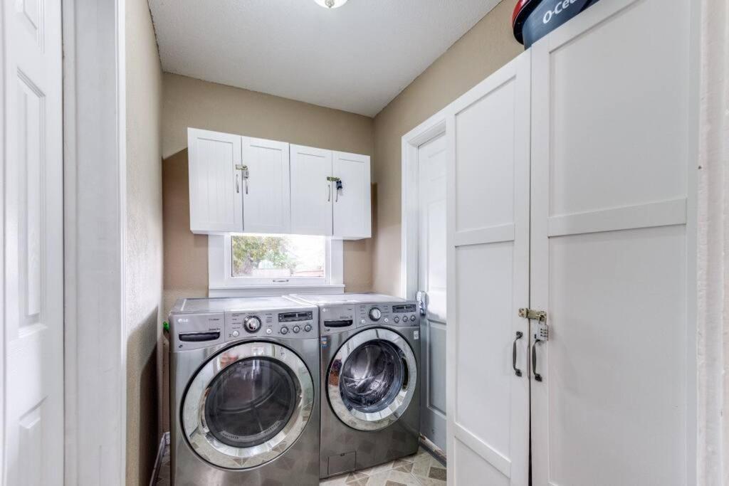 Cozy Sea Breeze Bungalow - 2 Mins To The Beach Galveston Extérieur photo